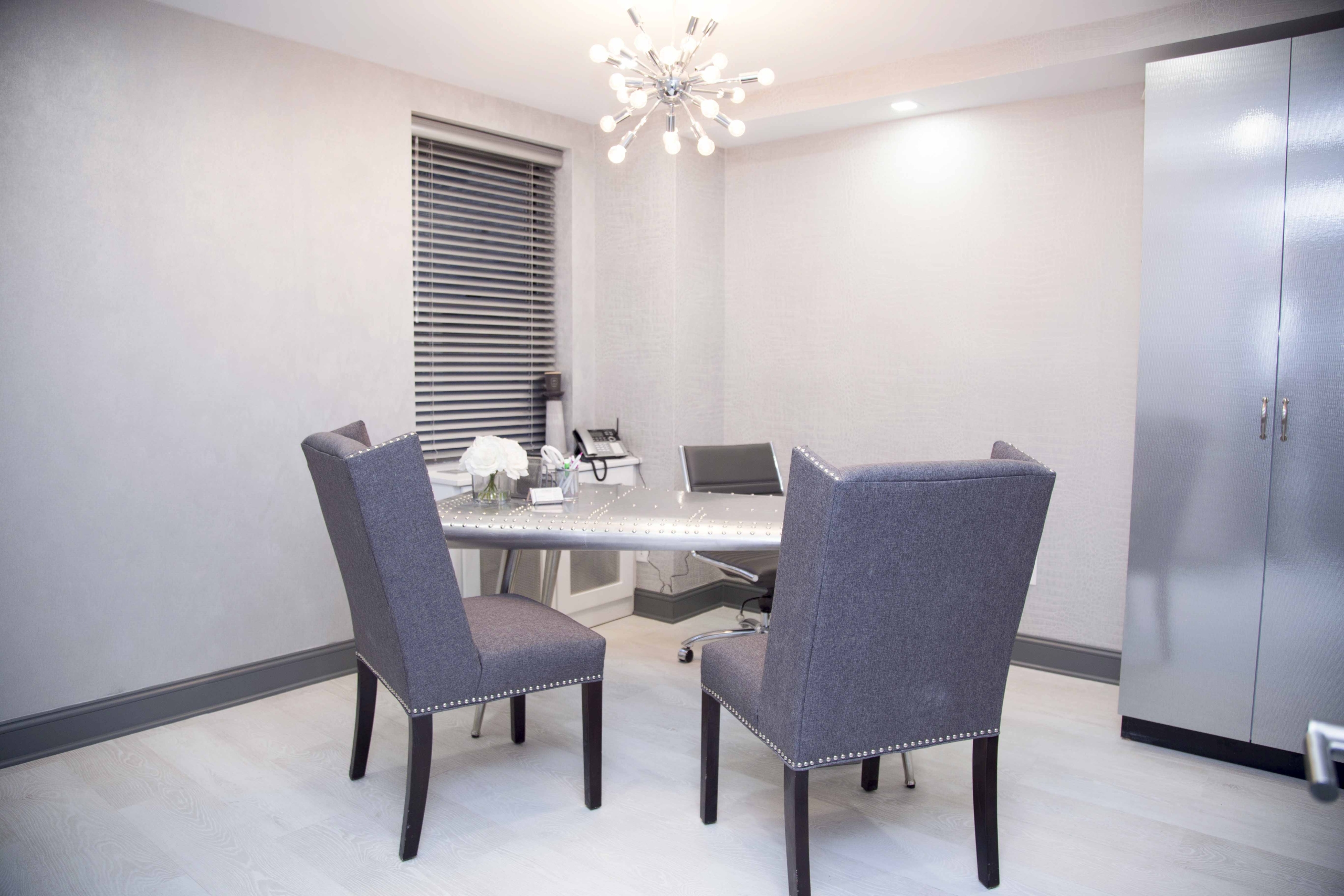 45 East 72nd Street, #1C