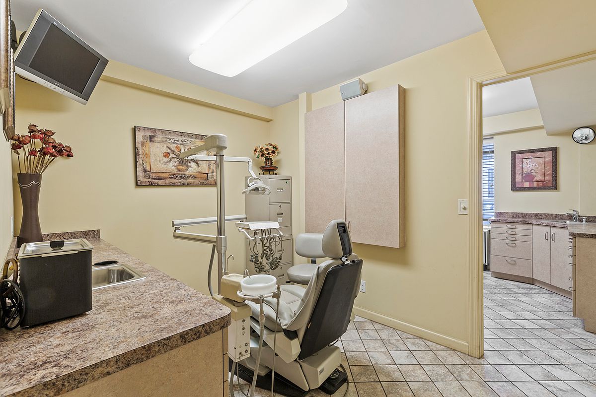 310 Lexington Avenue, #1E