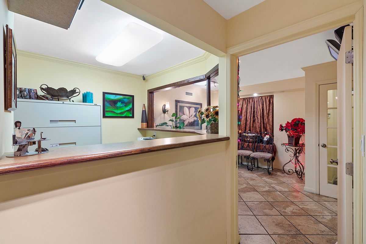310 Lexington Avenue, #1E