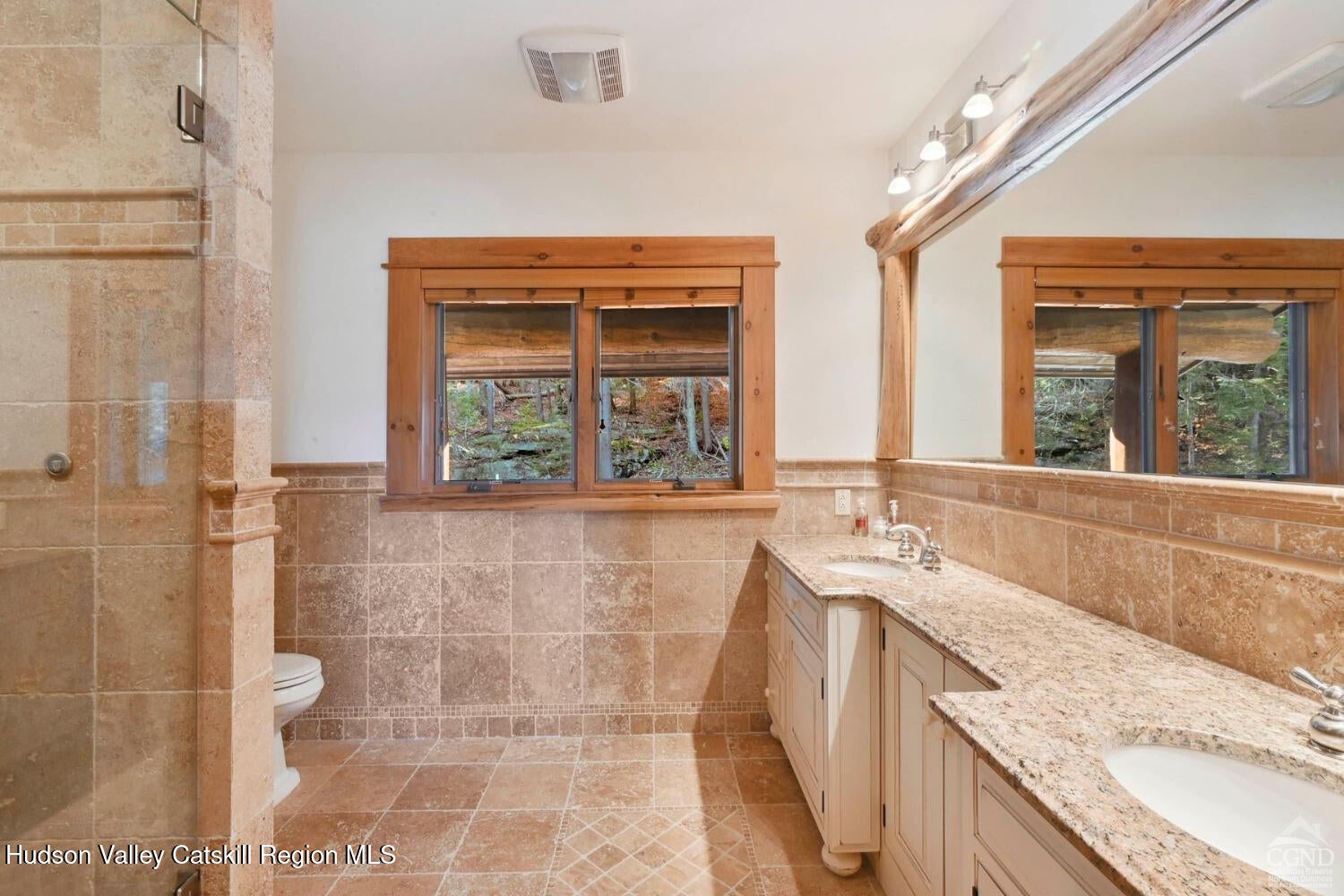 22 The Loop - MLS photo 18