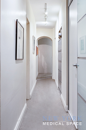 900 Fifth Avenue, Office1